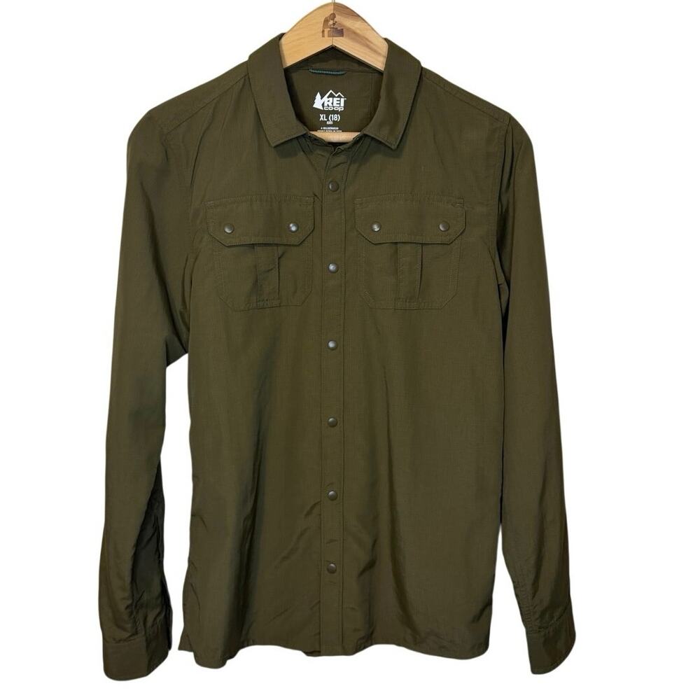 REI Kids Moss Green Nyllon Roll Tab Sleeves Button Up Wilderness Hiking Shirt XL
